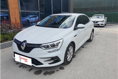 12 - 2021 Renault Megane 1.5 Blue DCI Touch 