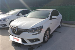27 - 2020 Renault Megane 1.5 Blue DCI Touch 
