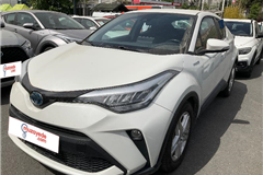 44 - 2021 Toyota C-HR 1.8 Hybrid Flame 4X2