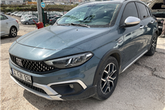 4 - 2022 Fiat Egea Cross 1.6 Multijet Lounge PLUS