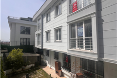 305736 BÜYÜKÇEKMECE CUMHURİYET MAHALLESİNDE GENİŞ ARA KAT DAİRE 