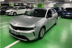 32 - 2023 Opel Astra 1.5 D Edition 
