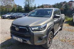 40 - 2022 Toyota Hilux 2.4 D Invincible 2.4 4x4 