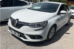 7 - 2020 Renault Megane 1.5 Blue DCI Touch 