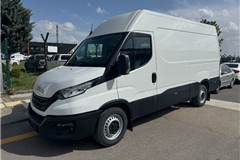 92 - 2023 Iveco 35 S