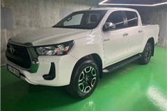 13 - 2022 Toyota Hilux 2.4 D Adventure 2.4 4x4 