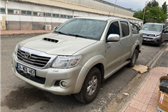 8 - 2012 Toyota Hilux 2.4 D Adventure 2.5 4x4 