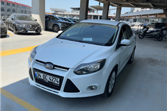 1 - 2013 Ford Focus 1.6 Ti-VCT Titanium 