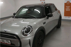 8 - 2024 Mini Cooper 1.5 Signature 