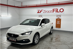 4 - 2024 Seat Leon 1.0 eTSI Style 
