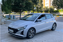 37 - 2024 Hyundai i20 1.4 MPI Style 