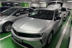52 - 2023 Opel Astra 1.5 D Edition 
