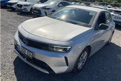 12 - 2023 Opel Astra 1.5 D Edition 