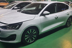 12 - 2023 Ford Focus 1.0 EcoBoost GTDi Titanium 