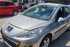 8 - 2011 Peugeot 207 1.4 Trendy 