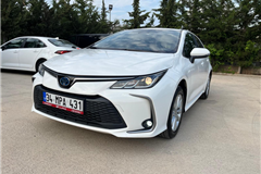 37 - 2024 Toyota Corolla 1.8 Hybrid Dream 
