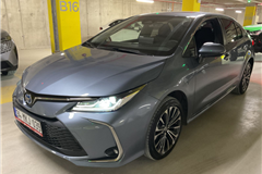 29 - 2024 Toyota Corolla 1.8 Hybrid Flame X-Pack 