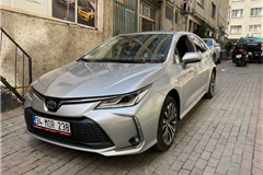 11 - 2024 Toyota Corolla 1.8 Hybrid Flame X-Pack 