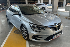 44 - 2024 Renault Megane 1.3 TCe Icon 