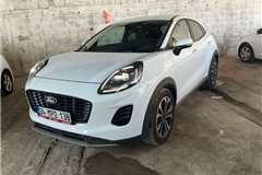 69 - 2024 Ford Puma 1.0 EcoBoost Hybrid TITANIUM