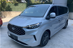 3 - 2025 Ford Tourneo Custom 2.0 TDCi 320 L Titanium 8+1