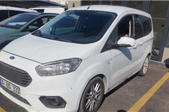 72 - 2023 Ford Tourneo Courier 1.5 TDCi Titanium 