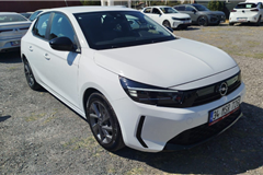 28 - 2025 Opel Corsa 1.2 Edition 