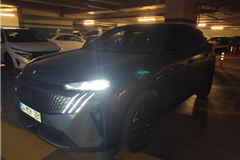 32 - 2024 Peugeot 3008 1.2