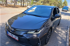 93 - 2024 Toyota Corolla 1.8 Hybrid Flame X-Pack 
