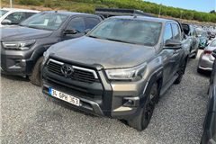 114 - 2023 Toyota Hilux 2.4 D Invincible 2.4 4x4 
