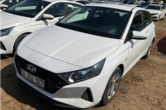38 - 2023 Hyundai i20 1.4 MPI Jump 