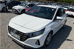 33 - 2023 Hyundai i20 1.4 MPI Jump 