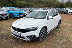 21 - 2023 Fiat Egea Cross 1.5 T4 Lounge 