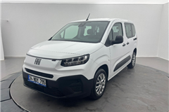 57 - 2025 Fiat Doblo Combi 1.5