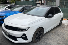 40 - 2024 Opel Astra 1.2 T ULTIMATE