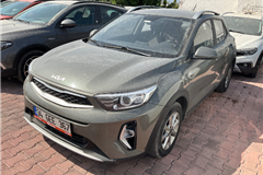 11 - 2022 Kia Stonic 1.4 MPI Cool 