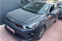 40 - 2022 Kia Rio 1.4 GSL COOL