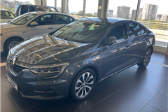 62 - 2023 Renault Megane 1.3 TCe Icon 