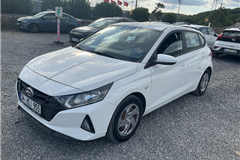 4 - 2023 Hyundai i20 1.4 MPI Jump 