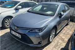 2 - 2022 Toyota Corolla 1.5 Dream 