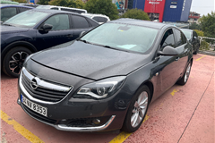12 - 2016 Opel Insignia 1.6 Edition 
