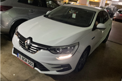 45 - 2023 Renault Megane 1.3 TCe Touch 