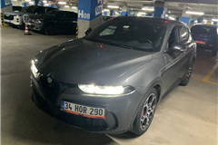 1 - 2023 Alfa Romeo Tonale 1.5 Hybrid Veloce 