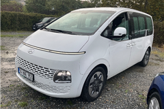 42 - 2023 Hyundai STARIA