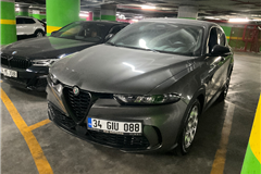 2 - 2022 Alfa Romeo Tonale 1.6 D SPRİNT