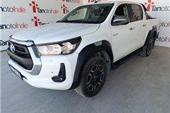 4 - 2020 Toyota Hilux 2.4 D Adventure 2.4 4x2 