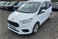 36 - 2023 Ford Tourneo Courier 1.0 Titanium 
