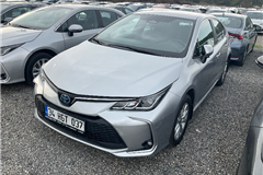 33 - 2023 Toyota Corolla 1.8 Hybrid Dream 