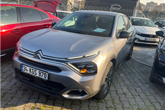 69 - 2024 Citroen C4 X 1.2 PURETECH SHINE 