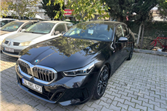 55 - 2024 BMW 5 Serisi 520i M Sport 